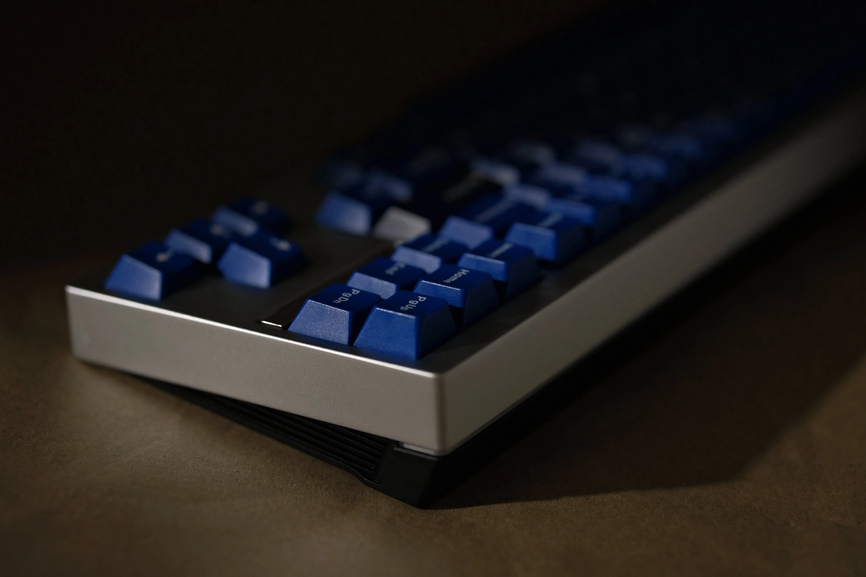 NESON Design 700E Copper External Weight Mechanical Keyboard Kit - Image 10